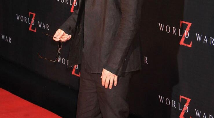 Brad Pitt: «Οι κόρες μου μόνο ταινίες της Selena Gomez βλέπουν.»