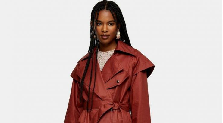 Το trench coat που πρέπει να υπάρχει στην ανοιξιάτικη σου γκαρνταρόμπα