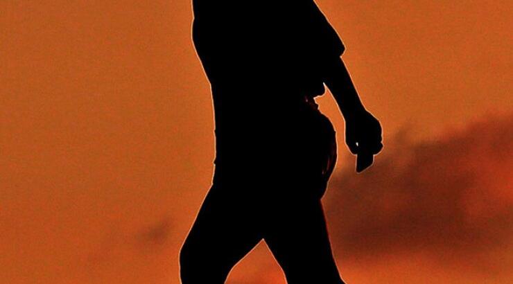 Η Britney Spears ποζάρει στο ηλιοβασίλεμα [εικόνες]