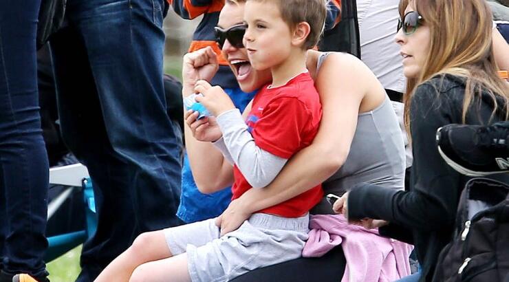 Η γιορτή της μητέρας αύριο! Δείτε μερικές από τις πιο διάσημες μαμάδες του Hollywood