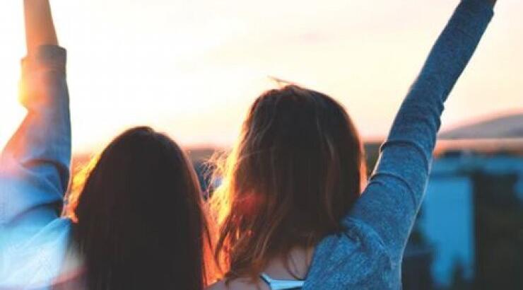 Αυτό είναι το μυστικό για να νιώθουμε νεότεροι και να ζήσουμε περισσότερο