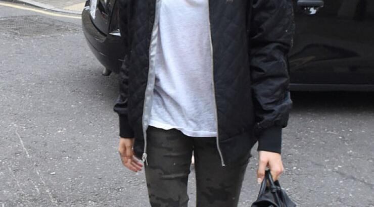 Κατάξανθη η Cara Delevinge [εικόνες]