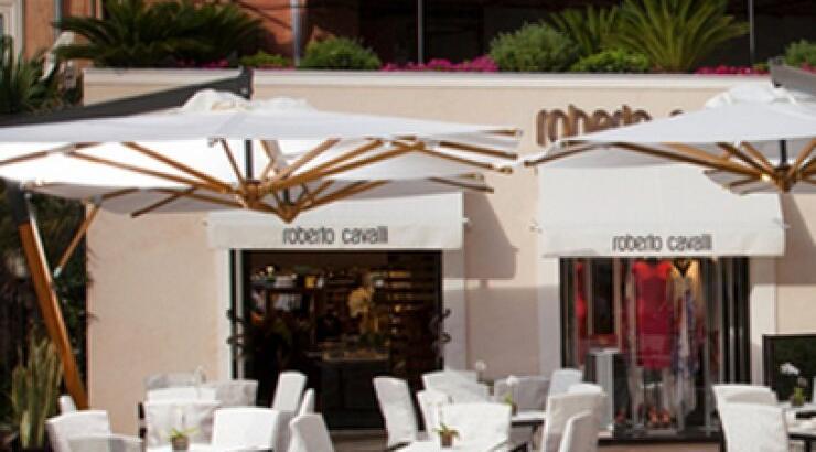 Ο οίκος Roberto Cavalli άνοιξε το πρώτο Cavalli Caffè στο Saint-Tropez