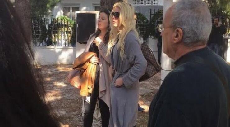 Συντετριμμένη η Μαρία Γεωργακάκη: Στην εκκλησία η πρώην κοπέλα του Παντελίδη που για εκείνη έγραψε πολλές επιτυχίες!