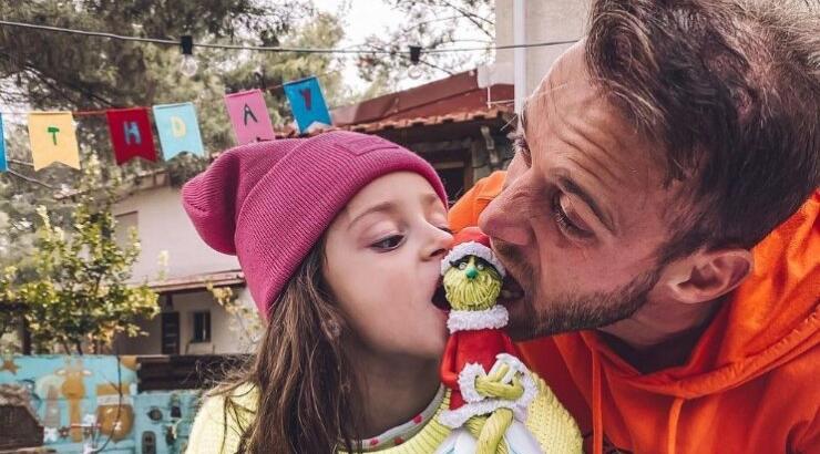 Νεκτάριος Αλεξάνδρου: Βγήκε βραδινό date με την κόρη του Αριάδνη [βίντεο]