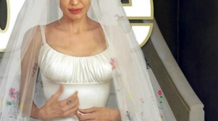 Pitt & Jolie: Οι φωτογραφίες του γάμου τους είναι εδώ! Δείτε το λιτό νυφικό της Αngelina