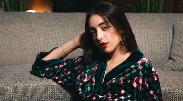 Κύπρια σχεδιάστρια δημιούργησε ένα υπέροχο stay-at-home look ιδανικό για τα Χριστούγεννα!