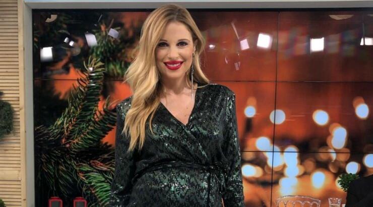 Χριστιάνα Αριστοτέλους: Το σύνολο με το οποίο πήγε στο γραφείο και εξέπληξε ευχάριστα τους συναδέλφους της 