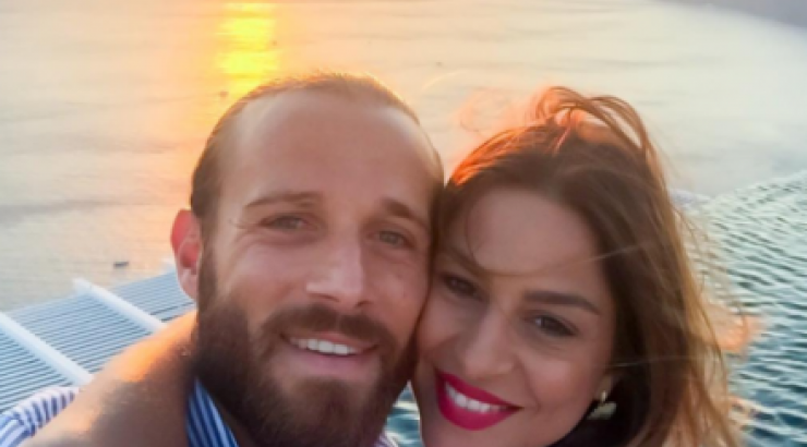 Κωνσταντίνα Ευριπίδου: Χαλαρές στιγμές σε beach bar της Λεμεσού μαζί με τον σύζυγό της, Νεκτάριο Αλεξάνδρου