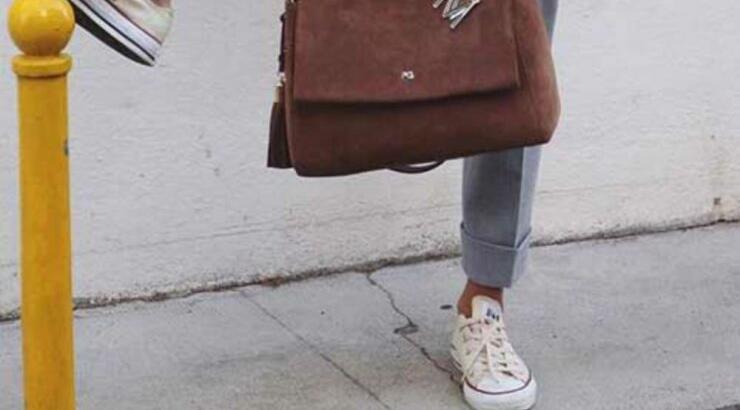 Η Converse δημιουργεί παπούτσια χρησιμοποιώντας ένα ρούχο που όλες έχουμε στη ντουλάπα μας!