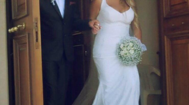 Επώνυμη Κύπρια ανέβηκε τα σκαλιά της εκκλησίας!