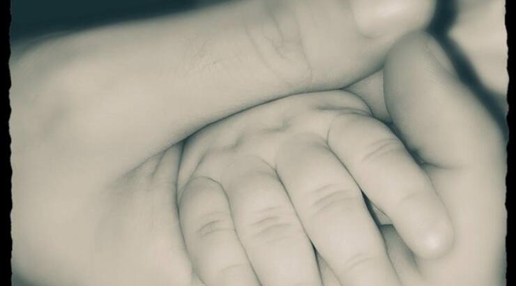 Η πρώτη φωτογραφία του γιου Ελλαδίτη τραγουδιστή