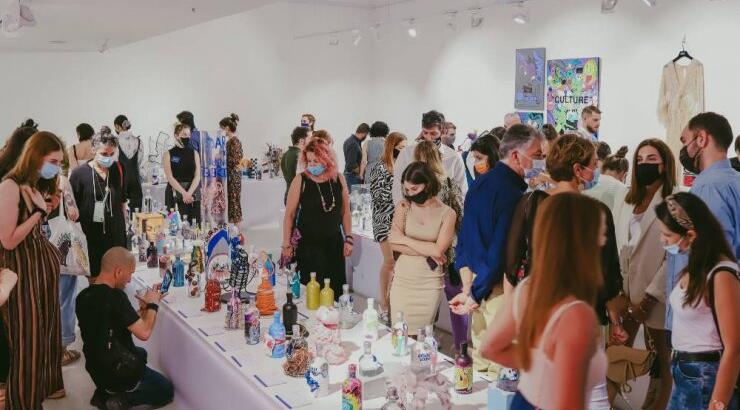 Sneak peak στην πιο dare έκθεση του καλοκαιριού!