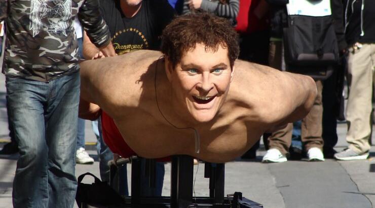 Δείτε τι έπαθε ο David Hasselhoff [εικόνες]
