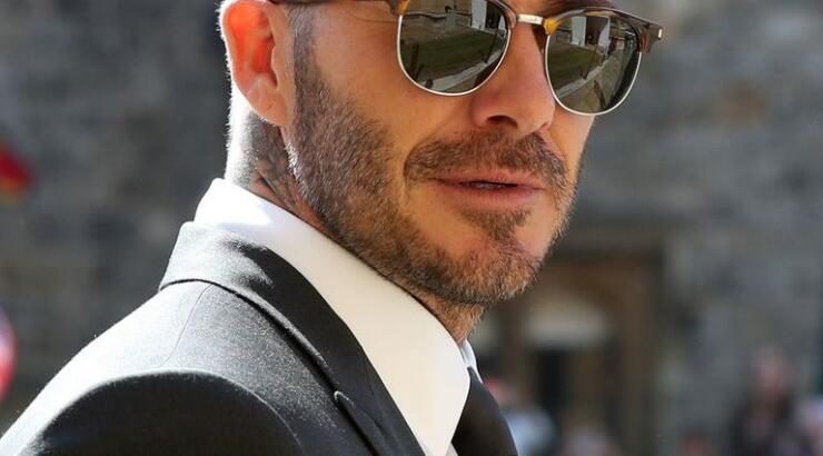 Ο David Beckham και ο Elton John φιλήθηκαν στο στόμα όταν συναντήθηκαν στο Βασιλικό Γάμο!