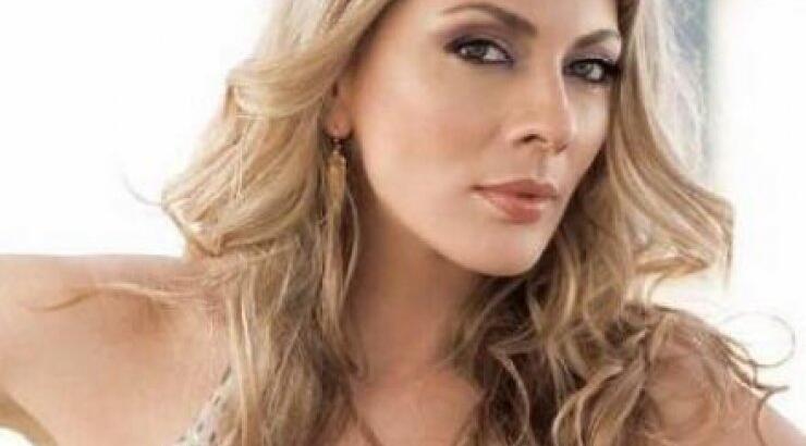 Η ώρα του χωρισμού για την Σμαράγδα Καρύδη