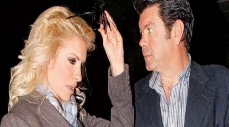 Άρον άρον στην Αθήνα η Μενεγάκη! Η Ελένη σε κατάσταση πανικού λόγω... Λάτσιου!