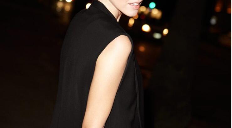 Ποια χρώματα ταιριάζουν στις καστανές 