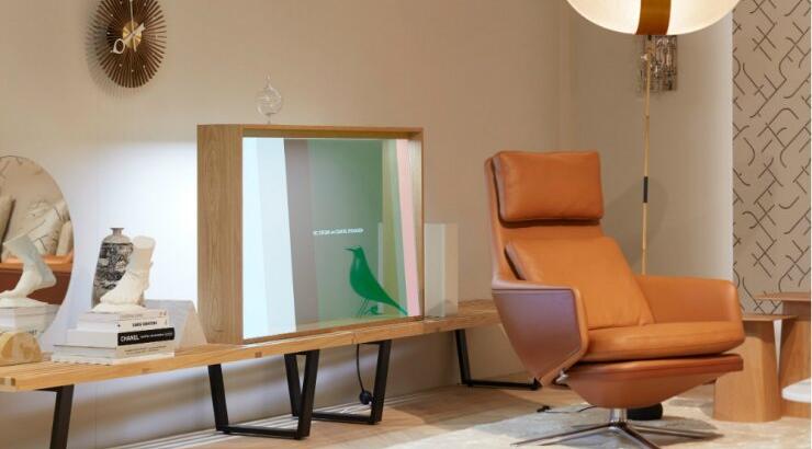 Μια οθόνη τηλεόρασης που μοιάζει με έπιπλο