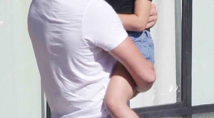 Ο Leonardo Di Caprio στο ρόλο νταντάς [εικόνες]