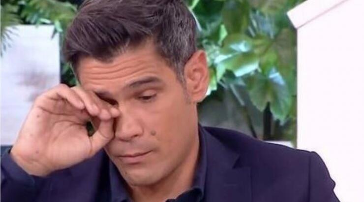 Δημήτρης Ουγγαρέζος: Συγκινεί με τα λεγόμενά του για την απώλεια των γονιών του [βίντεο]