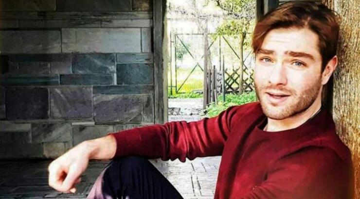 Δημήτρης Παπαδάκης: "Είμαι ερωτευμένος με ένα αγόρι, τον Άγγελο" [βίντεο]