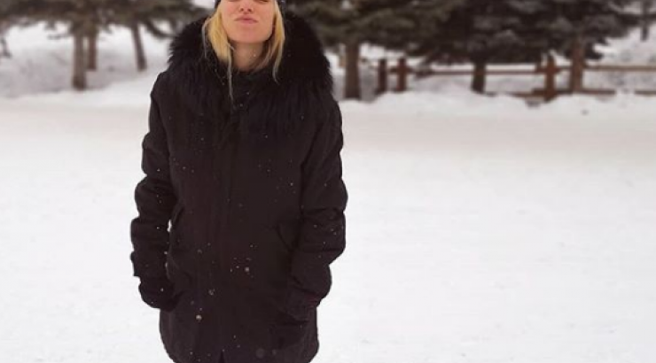 Μείναμε με το στόμα ανοιχτό με την ομορφιά! Δείτε την κούκλα γιαγιά της Δούκισσας Νομικού!