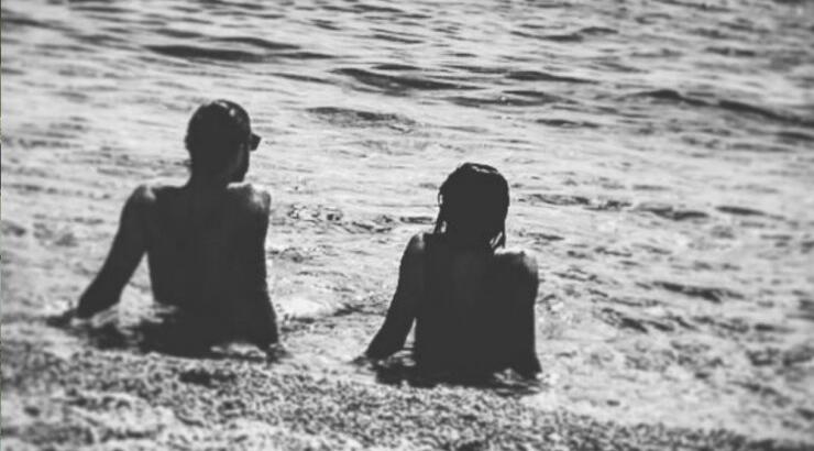 Ζευγάρι της κυπριακής showbiz λύνει τις διαφορές του με… προσευχή! [βίντεο]