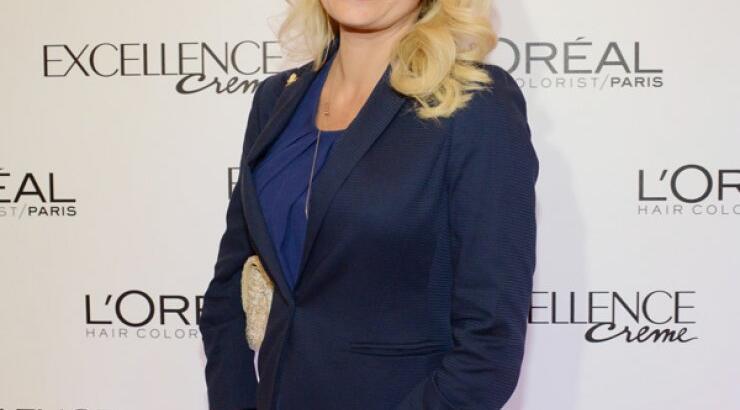 H Ελένη Μενεγάκη αποκαλύπτει το μυστικό για το χρώμα των μαλλιών της!