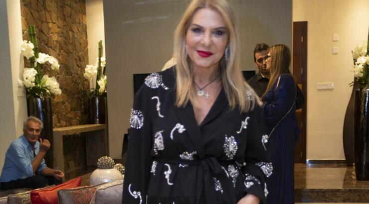 Σε black & white look η Κάτια Θεοδότου κατάφερε να ξεχωρίσει!