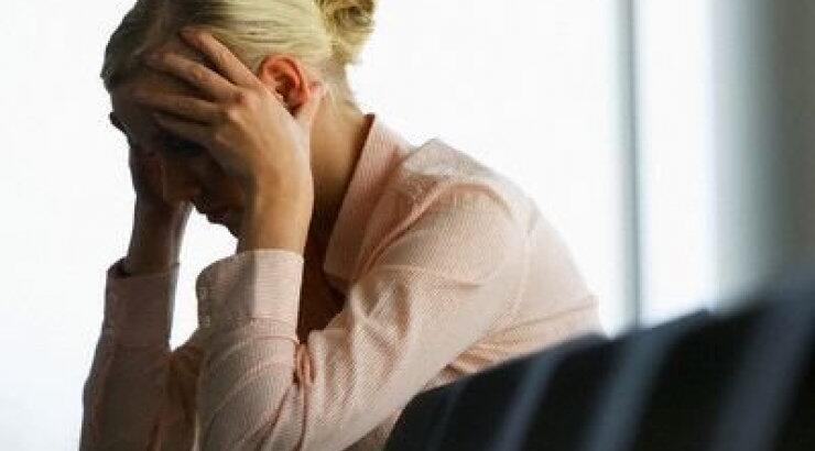 Η κρίση «χτυπά» την ευτυχία μας