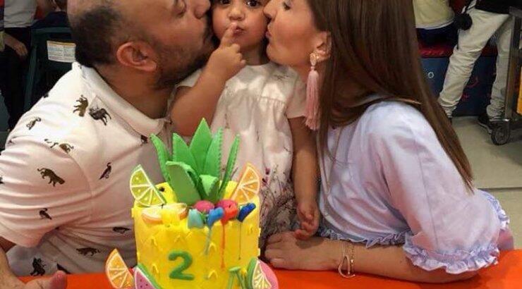 Πόσο γλυκιά! Η Ευτυχία Ανδρέου με τη μικρή Θίσβη την πρώτη ημέρα στο σχολείο!