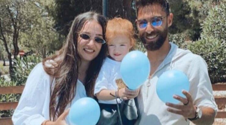 Νικόλας – Οδύσσεια Εγγλέζου: Ο ποδοσφαιριστής χαϊδεύει τη φουσκωμένη κοιλίτσα της συζύγου του!