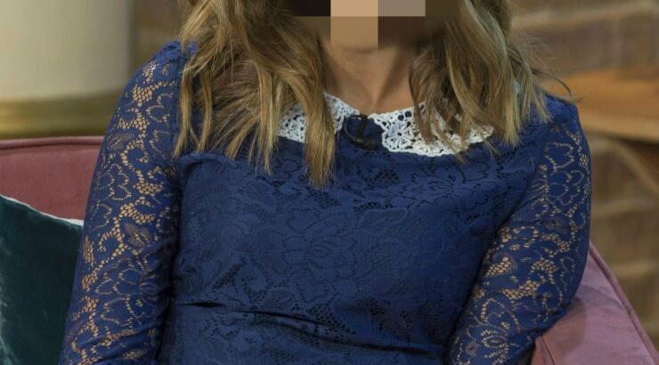 Γνωστή ηθοποιός μας δείχνει τη φουσκωμένη της κοιλίτσα [εικόνες]