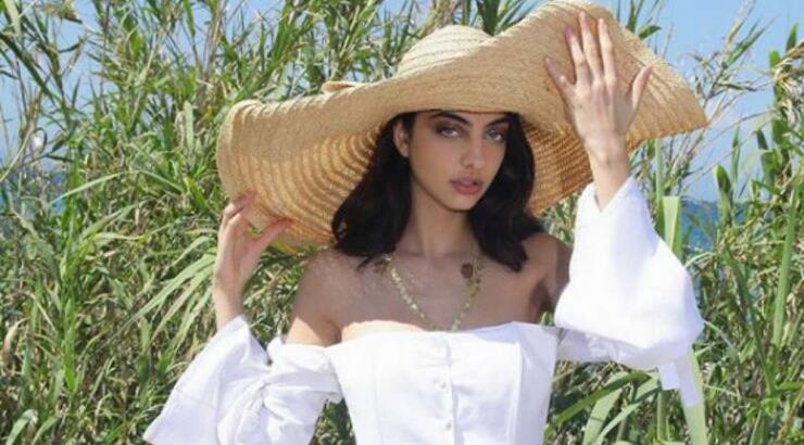 Τα τρυφερά στιγμιότυπα με Έλληνα τραγουδιστή που "καίνε" την Ειρήνη Καζαριάν! [εικόνες]