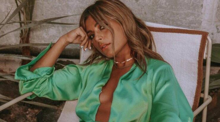 Ελευθερία Ελευθερίου: Μας έβαλε στο μοντέρνο σαλόνι του διαμερίσματός της στην Αθήνα! [εικόνα]