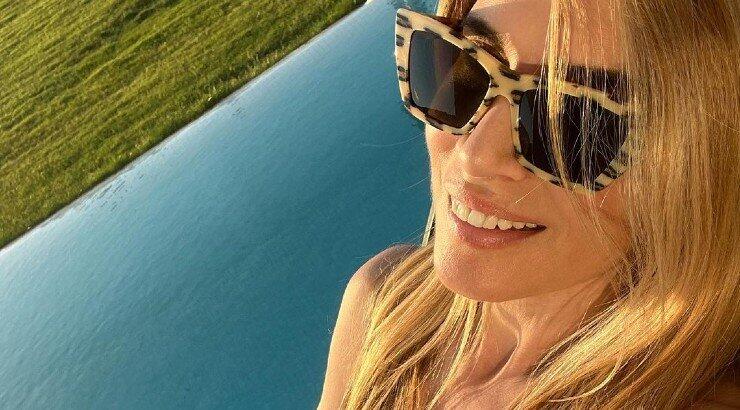 Έλενα Ανδρέου: Ποζάρει με μαγιό χαϊδεύοντας τη φουσκωμένη της κοιλίτσα! [εικόνες]