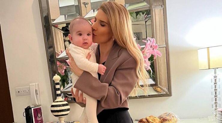 Έλενα Ανδρέου: Συγκινημένη ακούει τον γιο της να την αποκαλεί “μαμά” για πρώτη φορά [βίντεο]