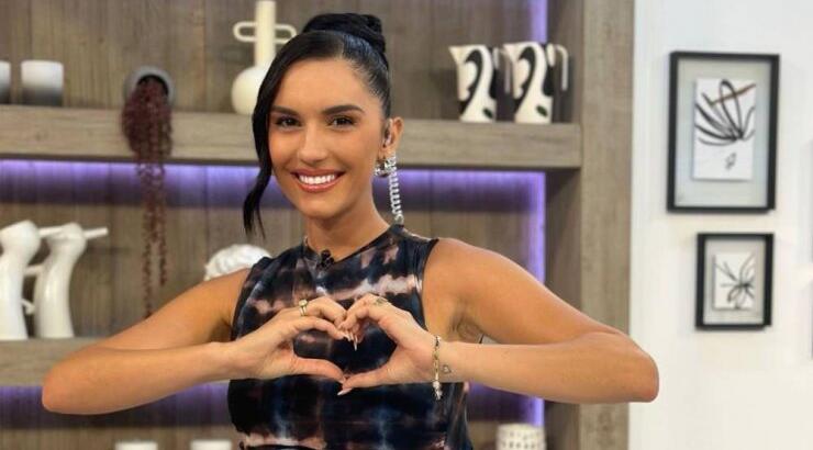 Κύπρια ηθοποιός πήγε καλεσμένη on air στην Έλενα Θεοδώρου χωρίς ίχνος μακιγιάζ [βίντεο]