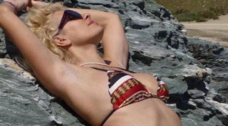 Η σέξι πόζα της Ελένης που έκανε το Twitter να παραμιλά