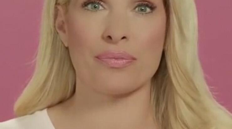 Η Ελένη Μενεγάκη στέλνει μήνυμα κατά του καρκίνου του μαστού [βίντεο]