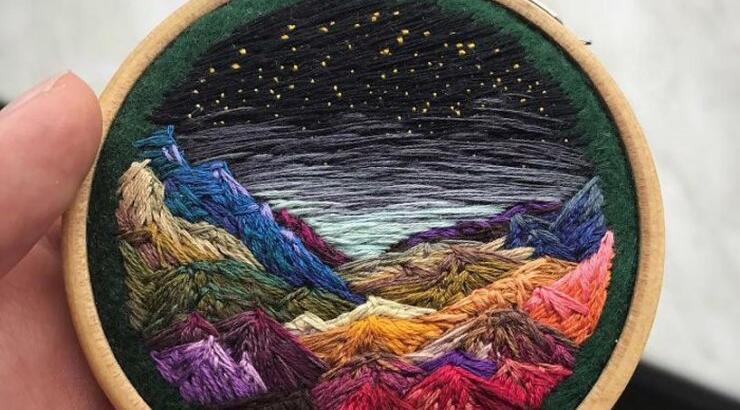 Πίνακες με κλωστή