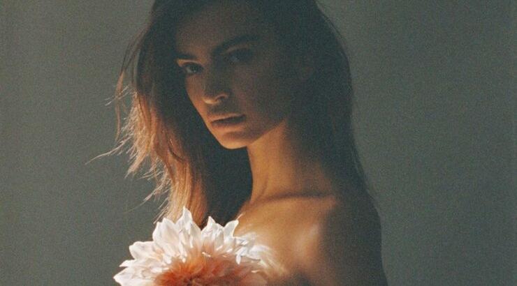 Έγκυος η Emily Ratajkowski!