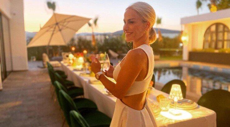 Έμιλυ Γιολίτη – Χρύσανθος Τσουρούλλης: Το summery dinner στο σπίτι τους στη Λεμεσό 