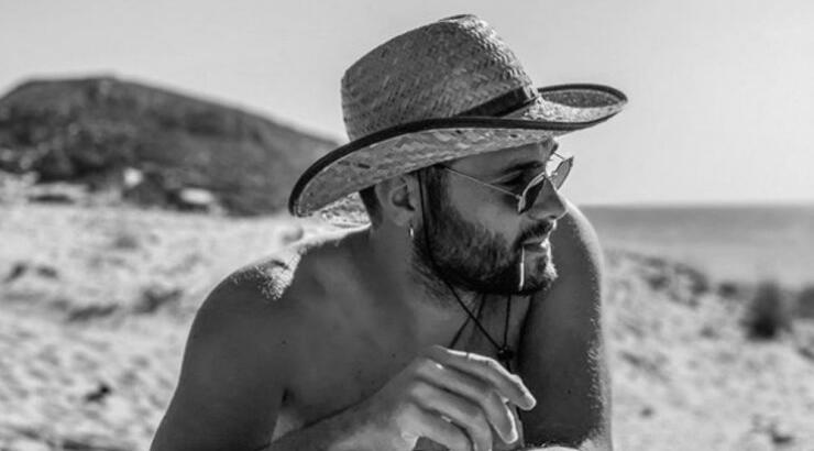 Ερμογένης Σκιτίνης: Η αγαπημένη βραδινή συνήθεια του ερωτευμένου τραγουδιστή