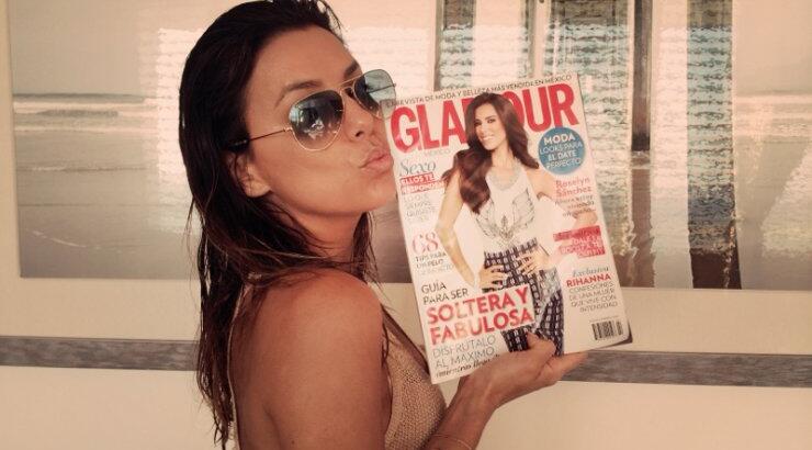 Eva Longoria: Ποζάρει περήφανη με το εξώφυλλό της φίλης της [φωτογραφίες]