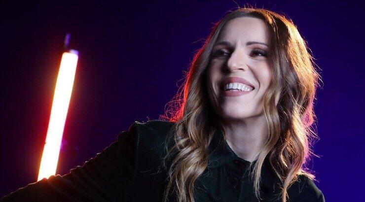 Η Ευρυδίκη ποζάρει με την αδερφή της και μας τη συστήνει! 