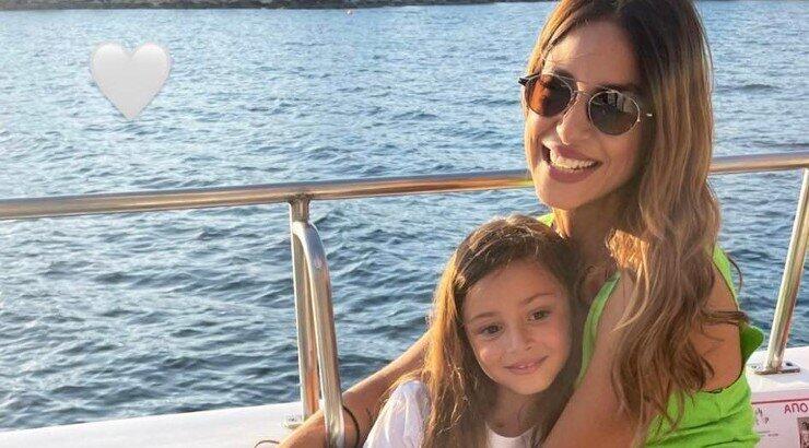 Κωνσταντίνα Ευριπίδου: Εν πλω στα ανοιχτά της Λεμεσού με την κόρη της, Αριάδνη! [εικόνες]