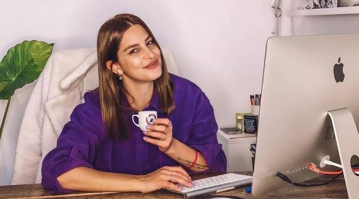 Το work space της Κωνσταντίνας Ευριπίδου είναι ότι πιο modern chic έχουμε δει τελευταία!