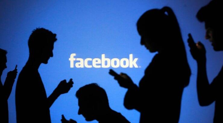 Μέσα από το facebook έγινε γνωστό ότι Έλληνας τραγουδιστής "έφυγε" στα 49 του 
